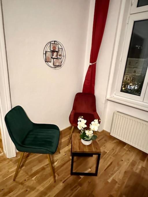 Klimatisierter Wiener Altbauflair Im Zentrum Wiens Exterior foto